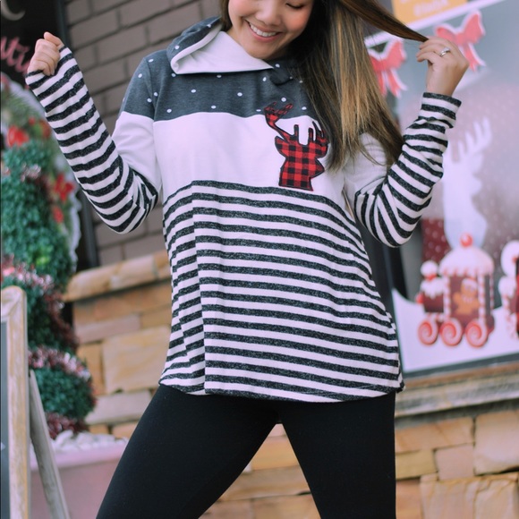 Xmas Is Arrived Hoodie - Picture 5 of 8